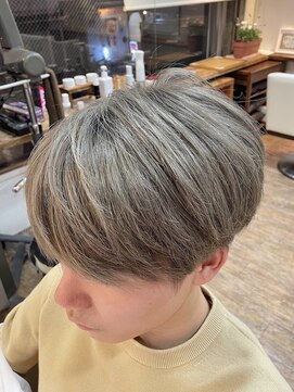 スタジオフォーエイチ(STUDIO 4H) シルバーグレージュ/ミルクティー/韓国マッシュ/絶壁補正カット