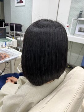 クレアトゥールウチノ(CREATEUR Uchino) 縛れるボブスタイル