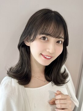 ティア(Tia.) (韓国風/くびれヘア/縮毛矯正/前髪/韓国レイヤー/小顔)