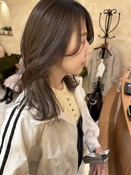 ビュートリアム265(BEAUTRIUM 265) ◎ミディアム/くびれレイヤー/レイヤーカット/顔周りカット/銀座