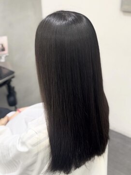 ベルタ バイ アルテフィーチェ(belta by artefice) ホリスティック縮毛矯正×艶々サラサラ