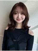 くびれヘアウェーブミディアムフェミニンレイヤーカット