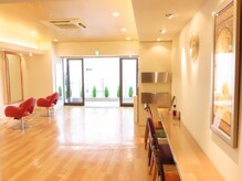 上質な店内でお待ちしております。