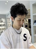 癖毛を活かしたパーマ風スパイキーショート