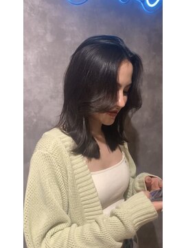 セロ(sero) ミディアムレイヤースタイル