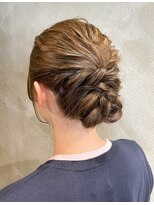 トイロ(hair design Toiro) ふんわりアップアレンジ
