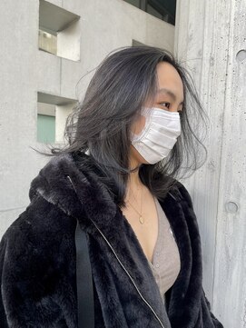 リバレッジ 広尾(Leverage) 外国人ミディアムレイヤーヘア