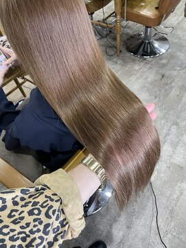 アンシュシュ(UN CHOU-CHOU) カラーしながら髪質改善トリートメント