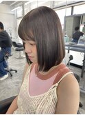 オリーブグレージュ