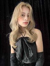 ランテルディ 渋谷(LANTERDIT) ハイトーンカラー ロングヘア レイヤーカット ホワイトブロンド