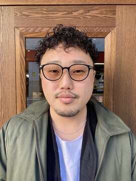 ユーボン(YOUBON) ツーブロックパーマスタイル