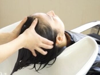 ヘアモード 美結(hair-mode)の写真/寝落ち続出！極上のスパタイムで癒しのひとときを…アロマオイルの心地よい香りでリラックス効果アップ。