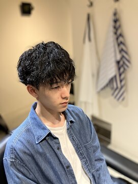 ガニメデ(GANYMEDE) 緩め波巻きスパイラルパーマ