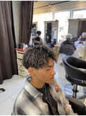ツイストスパイラル　縦落ちパーマ　アップバング　眉毛