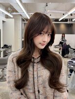 ヒュー 広島(HEW)&nbsp;くびれ顔周りレイヤーオリーブグレージュ