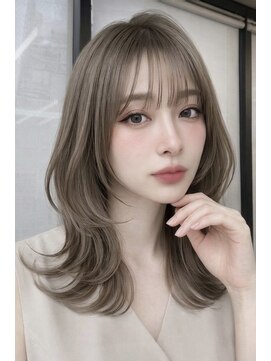 ロイ(Roi) Roi渋谷・レイヤーセミロング・ベージュカラー