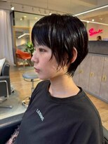 シーン バイ ラッド(SCENE by RAD)&nbsp;レイヤーで魅せる大人可愛いショートヘアショートボブ艶感