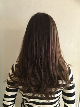 ロンド 銀座(Lond) ミルクティーアッシュベージュ 担当 伊原