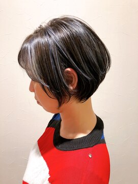 フェリーザ 八千代緑が丘店(FELIZA) グレーハイライトショートボブ☆
