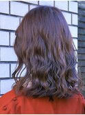 コテで巻いたようなゆるふわ質感で愛されヘアに！10代20代30代