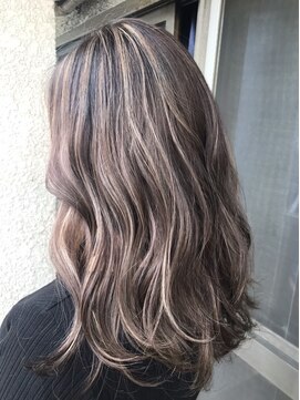 ナンバー デセオ 吉祥寺(N° deseo) 大人かわいいくびれミディラベンダーインナーカラー