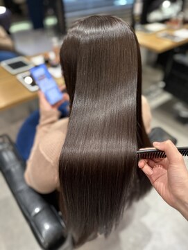 ライフ(LIFE) 髪質改善ヘアエステ/縮毛矯正/ストレート/イメチェン/フェミニン