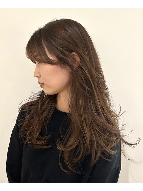 くびれヘアレイヤー顔まわりレイヤーベージュ20代