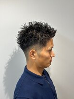 リバティシェアバーバー 銀座(LIBERTY SHARE BARBER) スパイキーショート×ピンパーマ