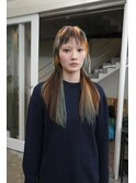 レイヤーロングヘアデザインカラー