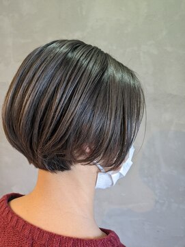 ロエネ(LOENE) ［佐々木］ハンサムショート×アンブレラカラー