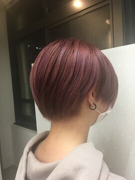 レンネ(Renee) コーラルピンクブラウンカラー×ショート