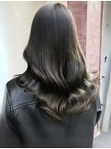 オリーブグレージュカラー 透明感カラー 20代 プルエクステ 艶髪