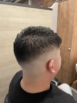 ザ ワルツ(THE Waltz) アイロンパーマフェード濡れパン