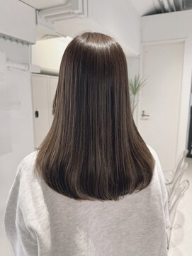 ロマリア ヒルズ 表参道 原宿(Lomalia HILLS) 似合わせカットケアカラー[表参道ケアブリーチ縮毛矯正]