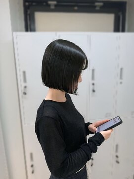 ザシェノンウメダ(THA CHAINON UMEDA) イメチェン/ピンクベージュ/アンブレラカラー/前髪/心斎橋