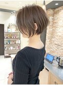 40代50代60代小顔前下がりショートボブ白髪ぼかし【伊波】