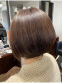 首をキレイに見せる大人ショートボブ
