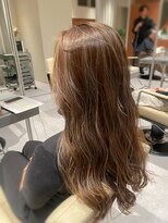 ノラギンザユー(NORA GINZA/U)&nbsp;筋感のある細めハイライト外国人風オフィスで浮かないハイライト