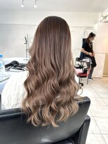 ブレンド 渋谷(BLend)&nbsp;グレージュマチルダボブインナーグレージュ 前髪ブルー