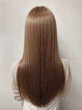 もちろん縮毛矯正している方だけでなく、カラーをしている方、していない方にもおすすめ。