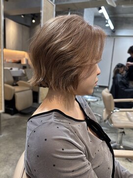 サンク 原宿 表参道(cinq) オリーブベージュヘーゼルグレージュブリーチカラー外国人風ボブ