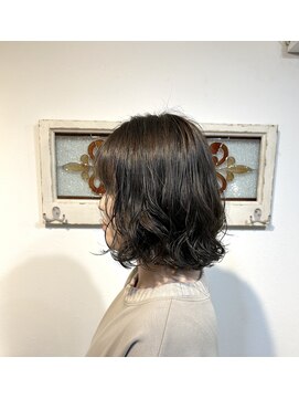 ビタミン(VITAMIN) 抜け感ウェーブボブ｜大人のニュアンスパーマ