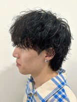 ヒュイル バイ ニアウ(Hwyl by Niau) カットパーマシャドウパーマメンズカットウルフ波巻きスパイラル