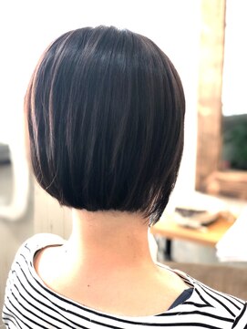 ファシーノ(FASCINO) 前下がりショート