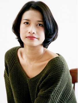 エマージュ 新宿(Emerge) ツヤサラは大人スタイルの条件のショートボブ☆