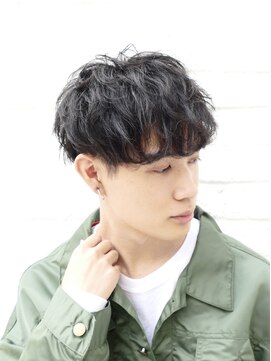 フィフス(fifth) クラウドマッシュ くせ毛風パーマ ソフトツーブロック 黒髪