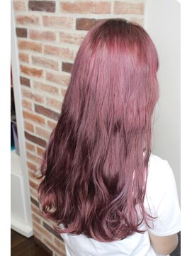 ジウ 上通り(JIU) ハイトーン×ベリーピンク_暖色系カラー×艶カラー_20代30代40代