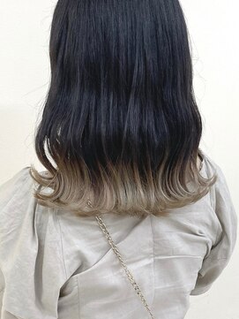 ルッツ(Lutz. hair design) ホワイトベージュ裾カラー