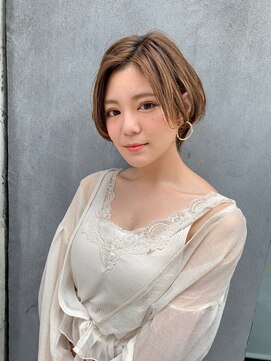 シー バイ ロンド 新宿(Sea by Lond) ミルクティーベージュ耳かけ小顔ショートボブ