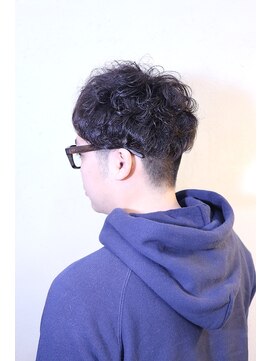 エルメ バイ アンフィー(Elme by anphi) 【Elme　八柱】メンズパーマ